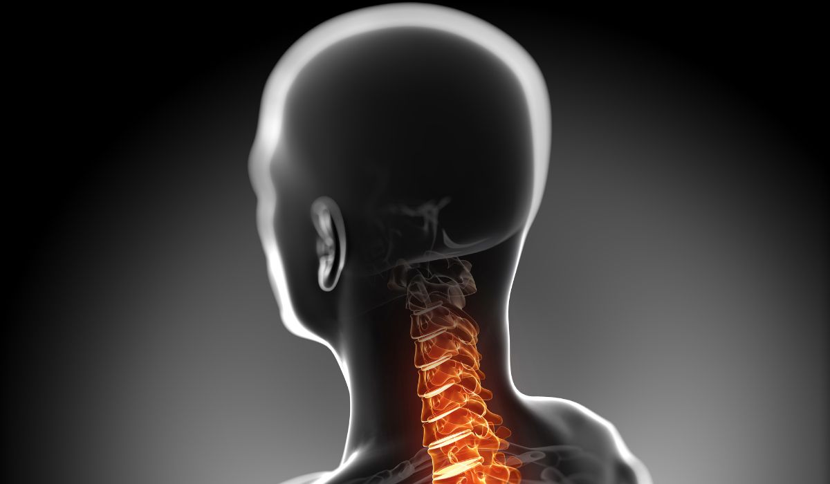 دیسک گردن : چه علائمی دارد و راه های درمانی آن چیست ؟ 